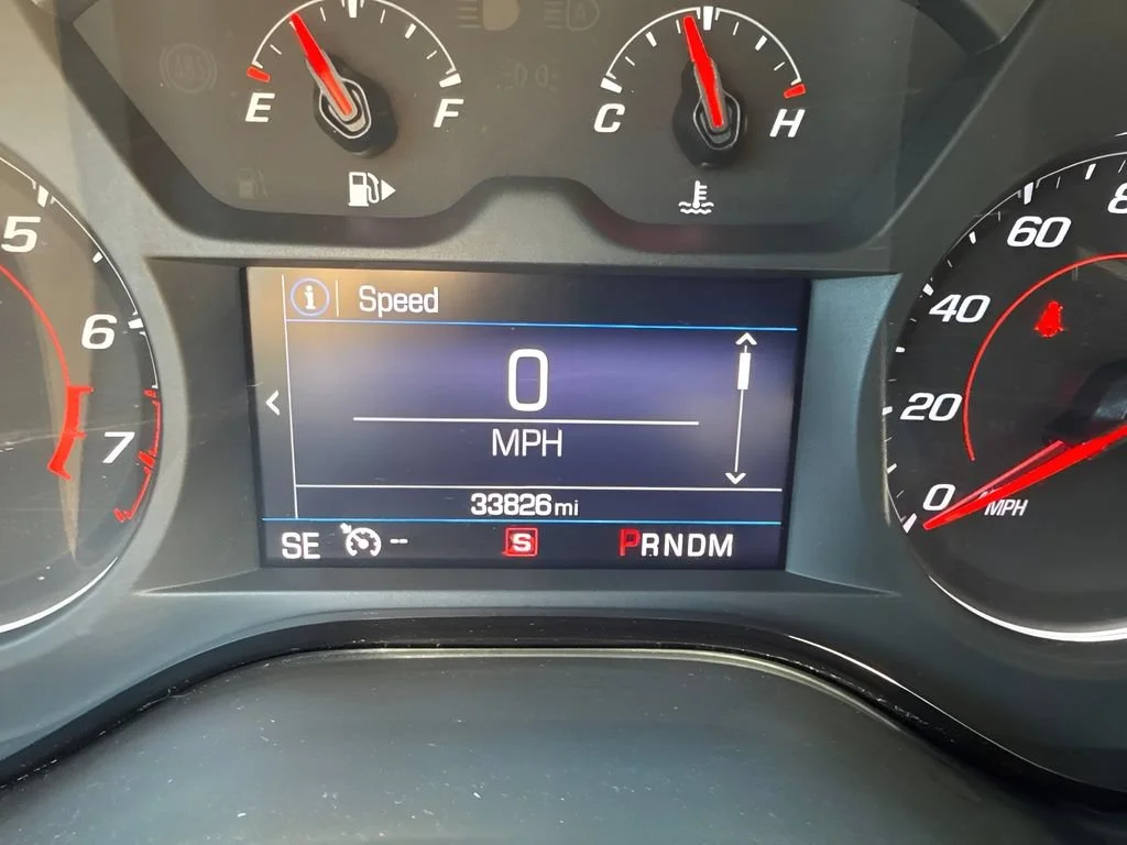Used 2023 RADIANT RED TINTCOAT Chevrolet LT1 image 24