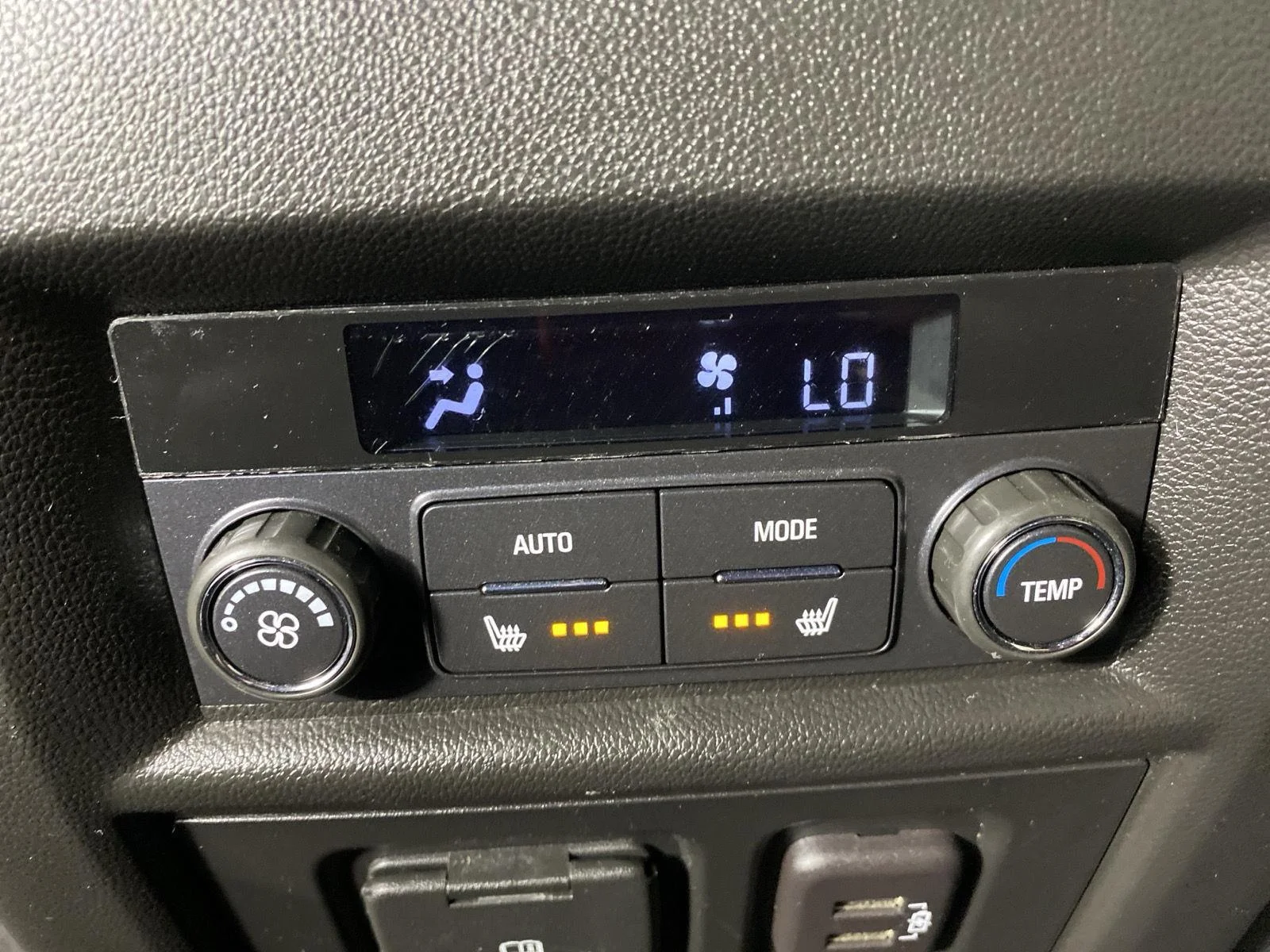 Used 2023 Iridescent Pearl Tricoat Chevrolet High Country image 29