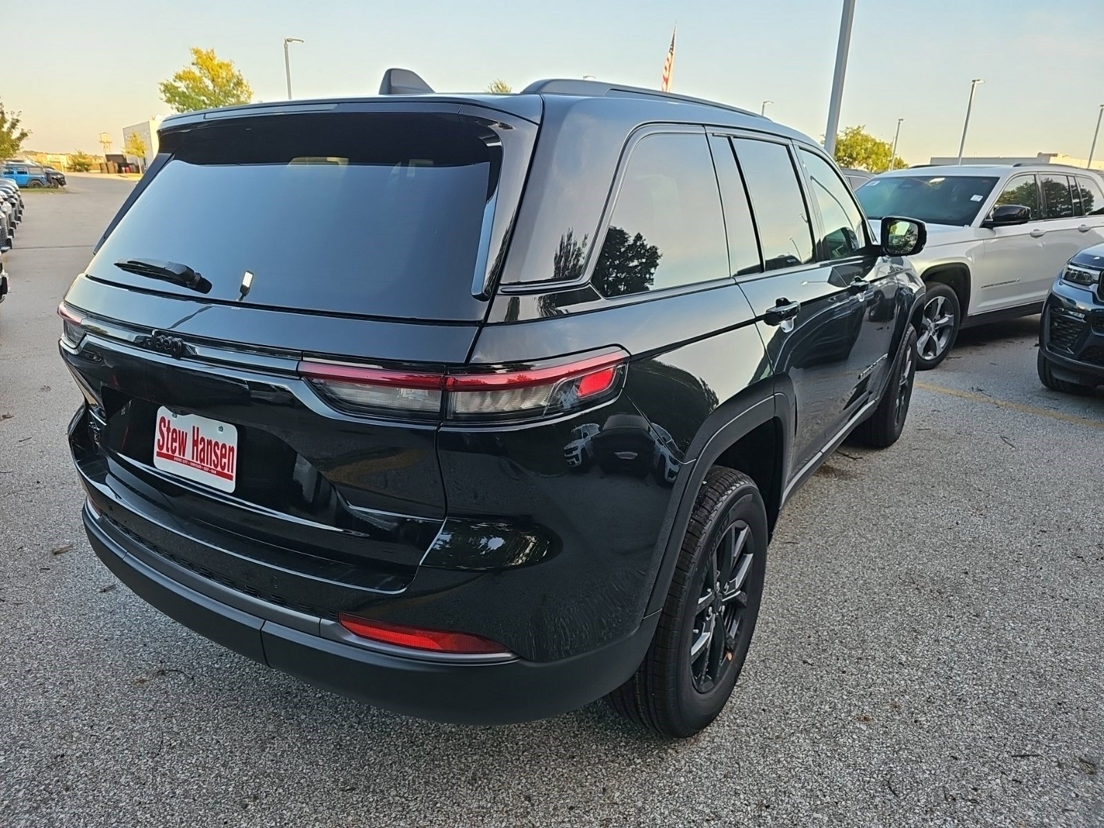 New 2027 High Gloss Black Jeep Laredo Altitude image 5