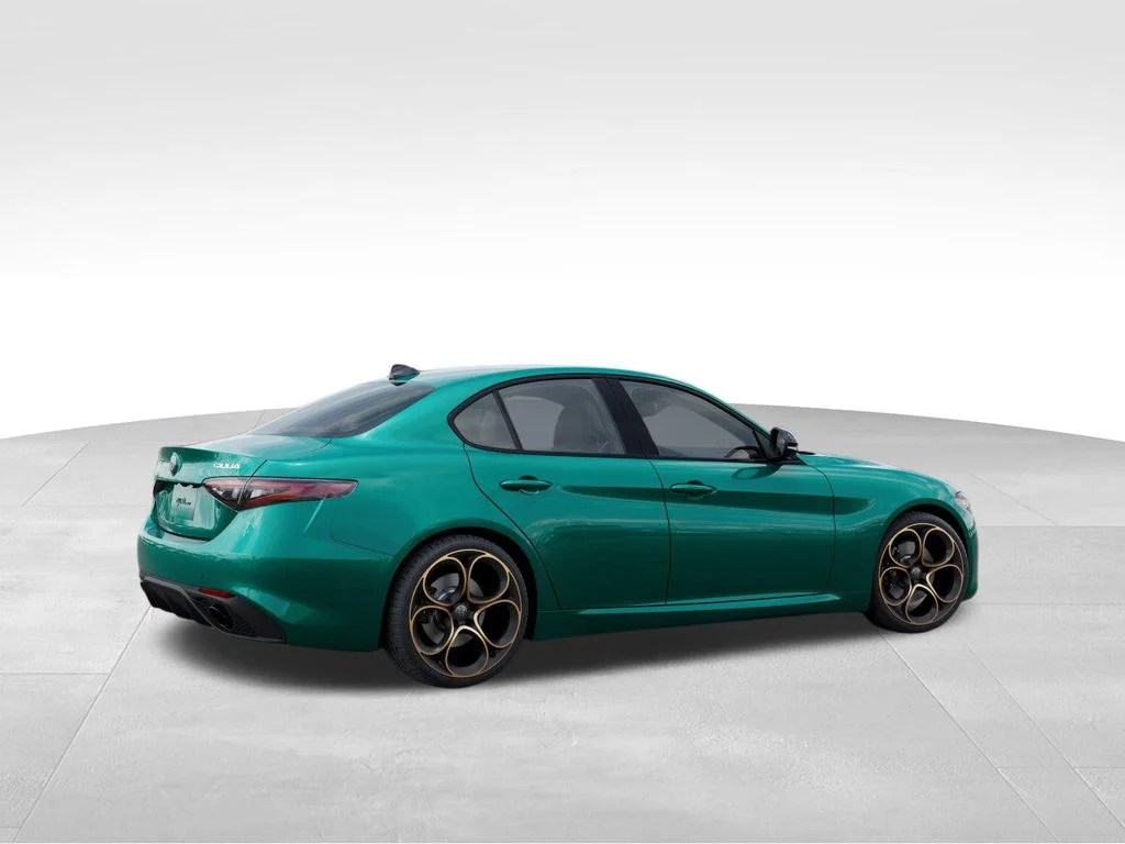 New 2025 Green Alfa Romeo Intensa image 4