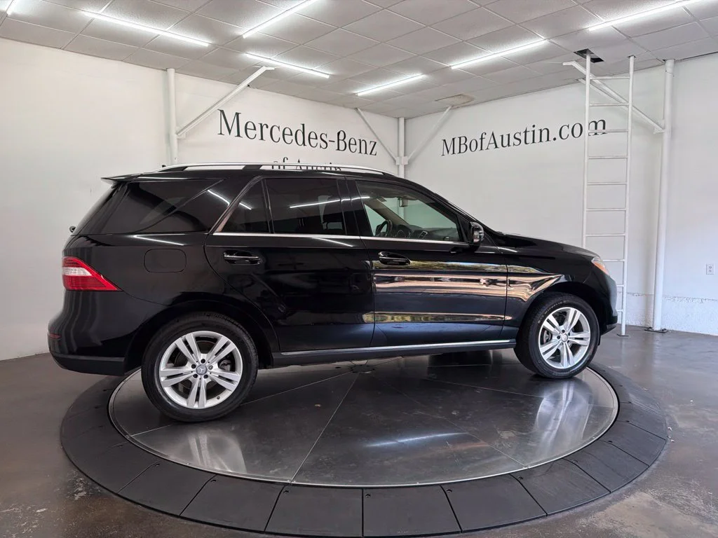 Used 2013 Black Mercedes-Benz ML 350 image 9