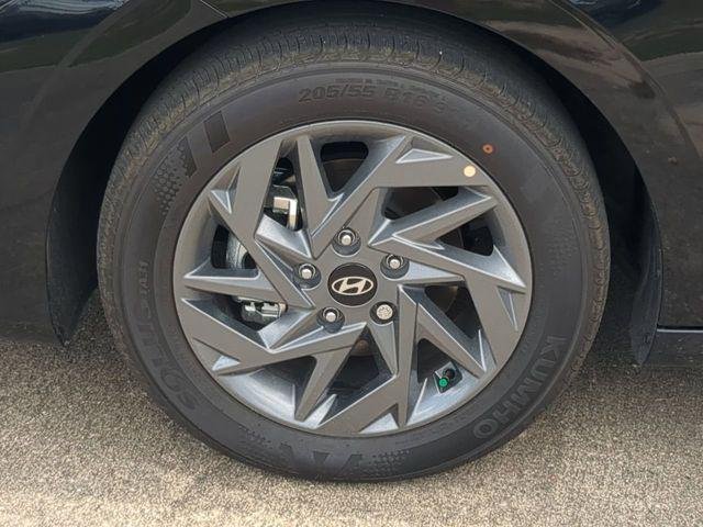 New 2025 Black Hyundai Blue image 11