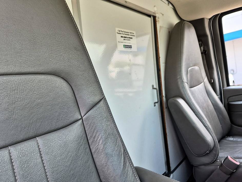 Used 2014 Summit White Chevrolet Work Van image 29