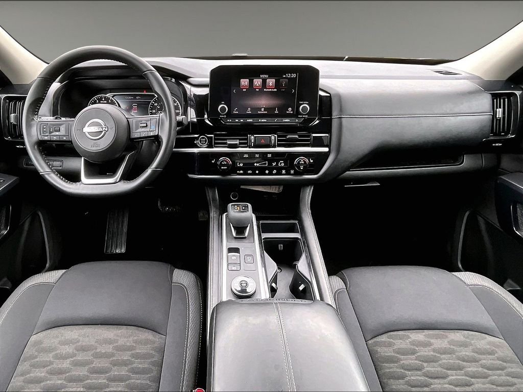 Used 2024 Silver Nissan SV image 22