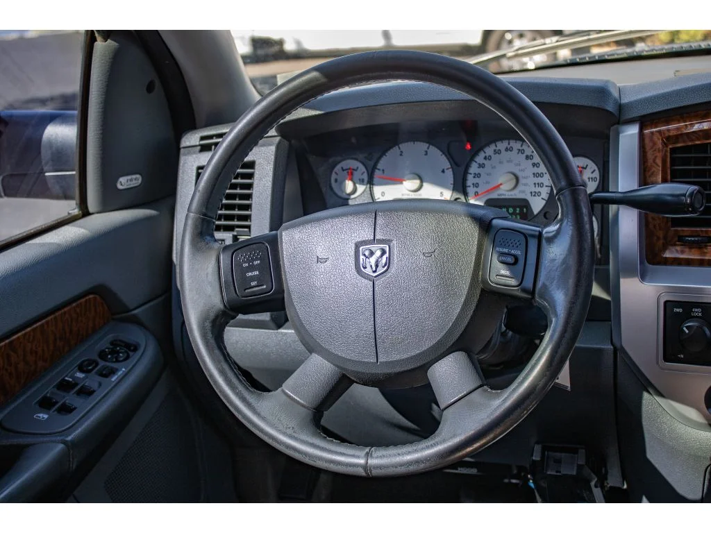 Used 2007 Bright White Clearcoat Dodge Laramie image 36