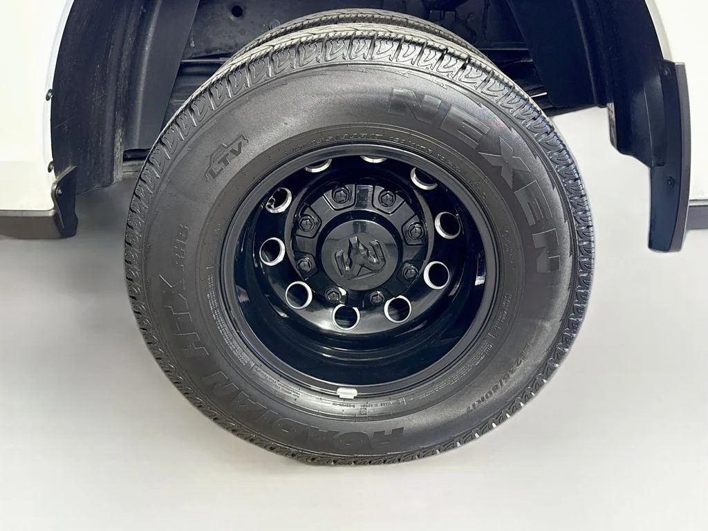 Used 2025 White Ram Laramie image 32