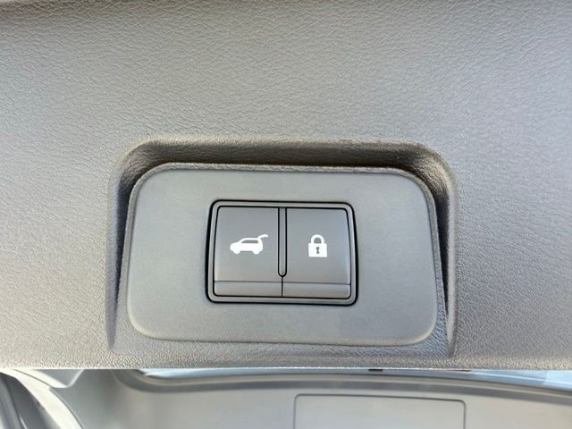New 2026 Everest White Pearl TriCoat Nissan Dark Armor™ image 34