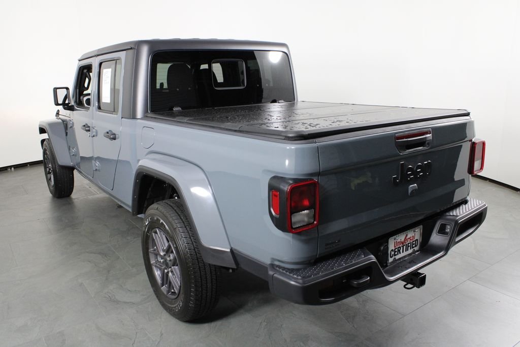 Used 2025 Gray Jeep Sport S image 2