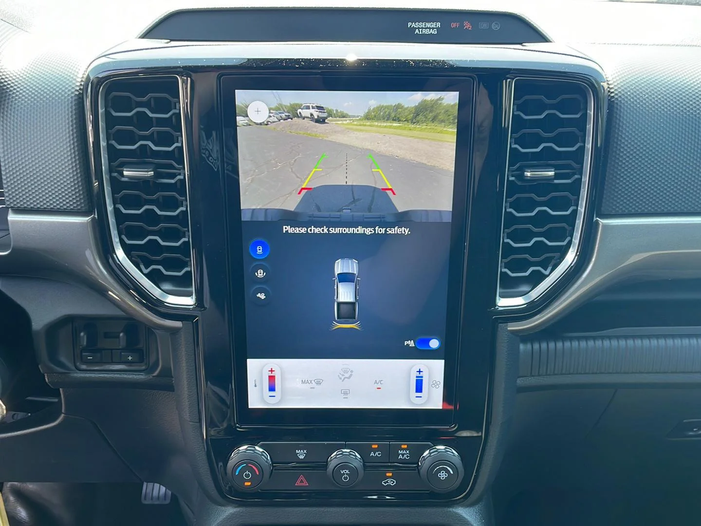 New 2026 Oxford White Ford XLT image 25