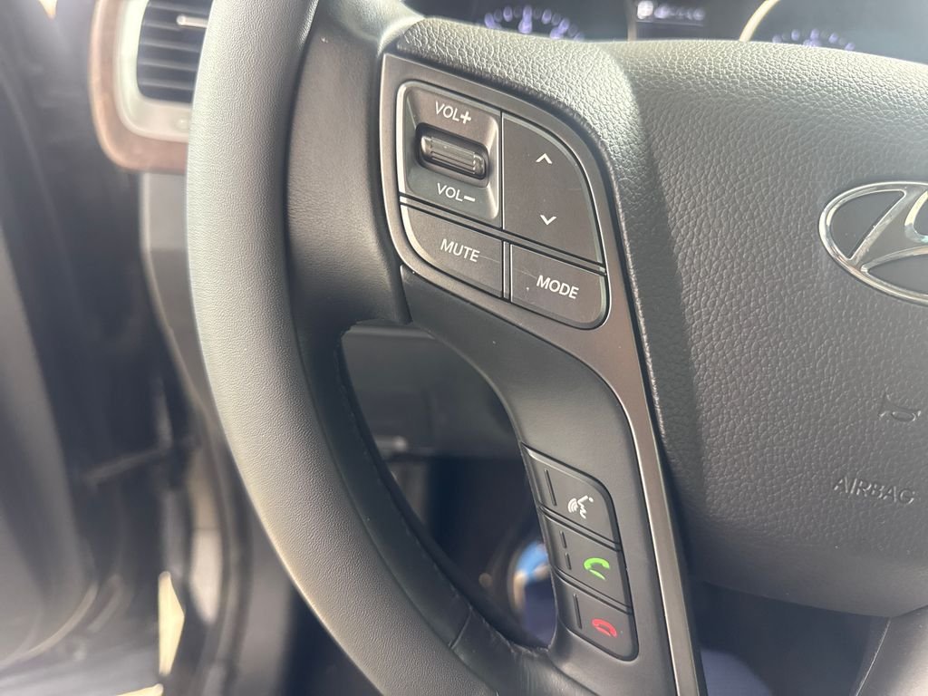 Used 2018 Black Hyundai SE Ultimate image 21