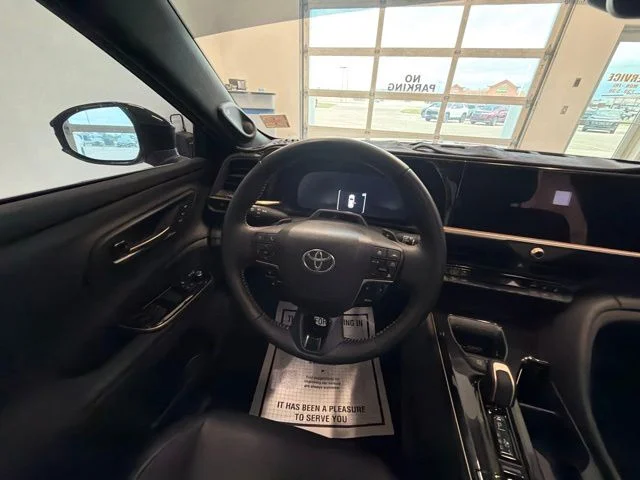 Used 2025 Red Toyota Limited image 30