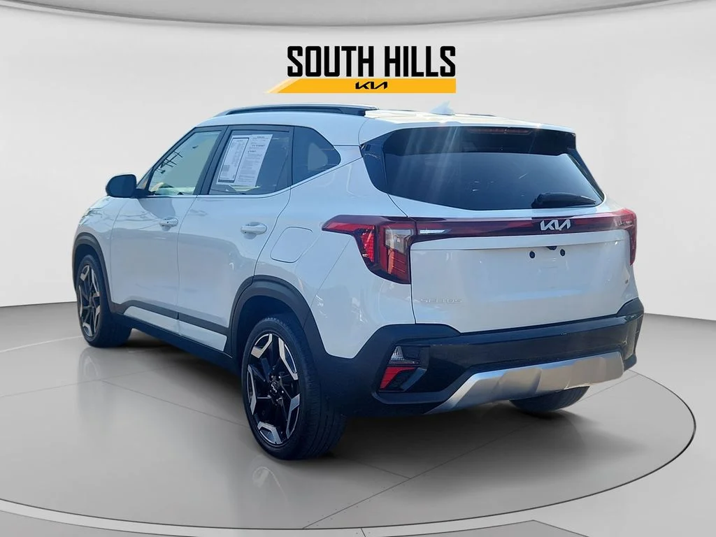 Used 2024 White Kia SX image 3