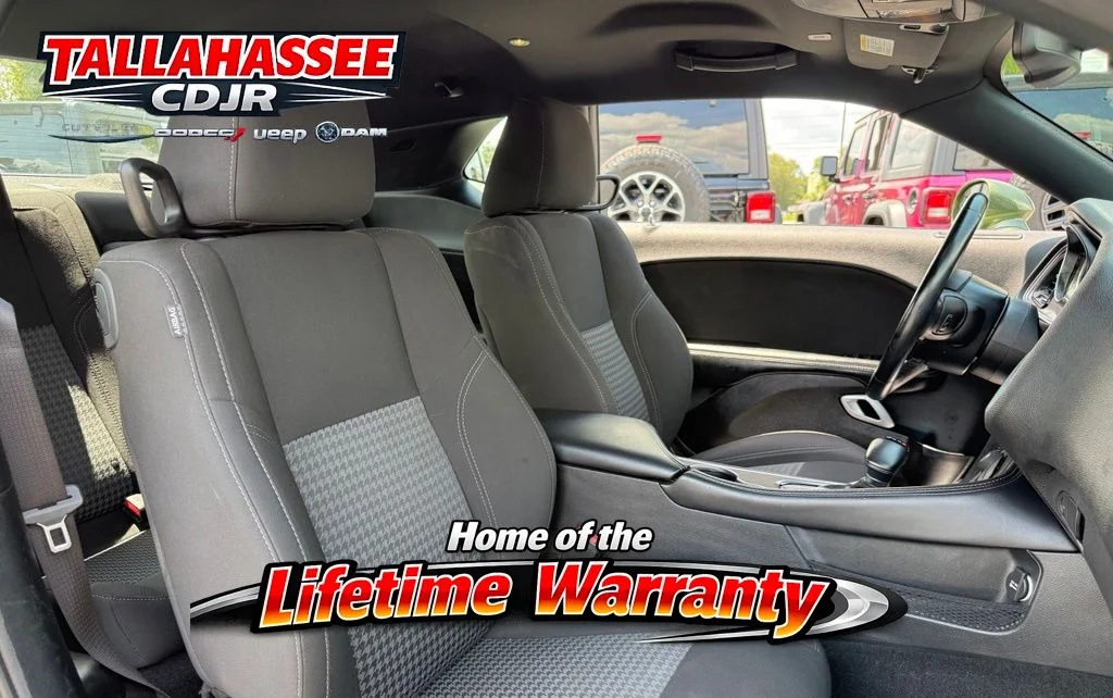 Used 2023 Green Dodge SXT image 23