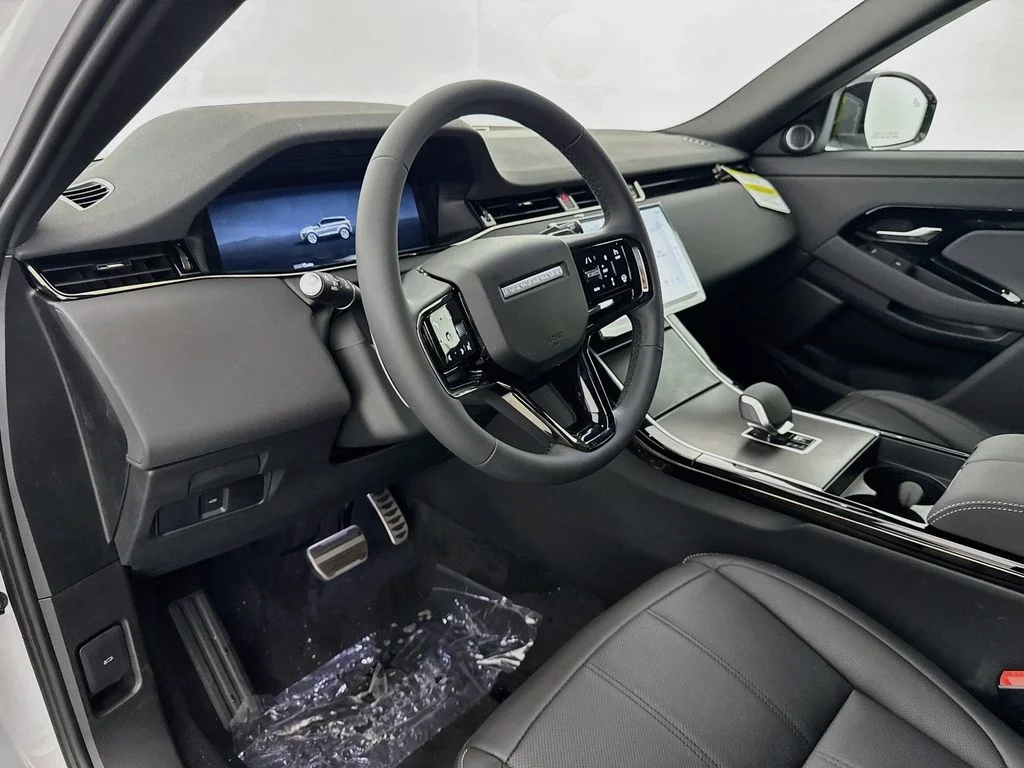 New 2026 Fuji White Land Rover Hoxton Edition image 9