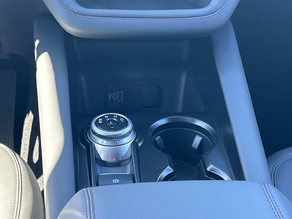 New 2027 Star White Metallic Tri-Coat Ford Active image 15