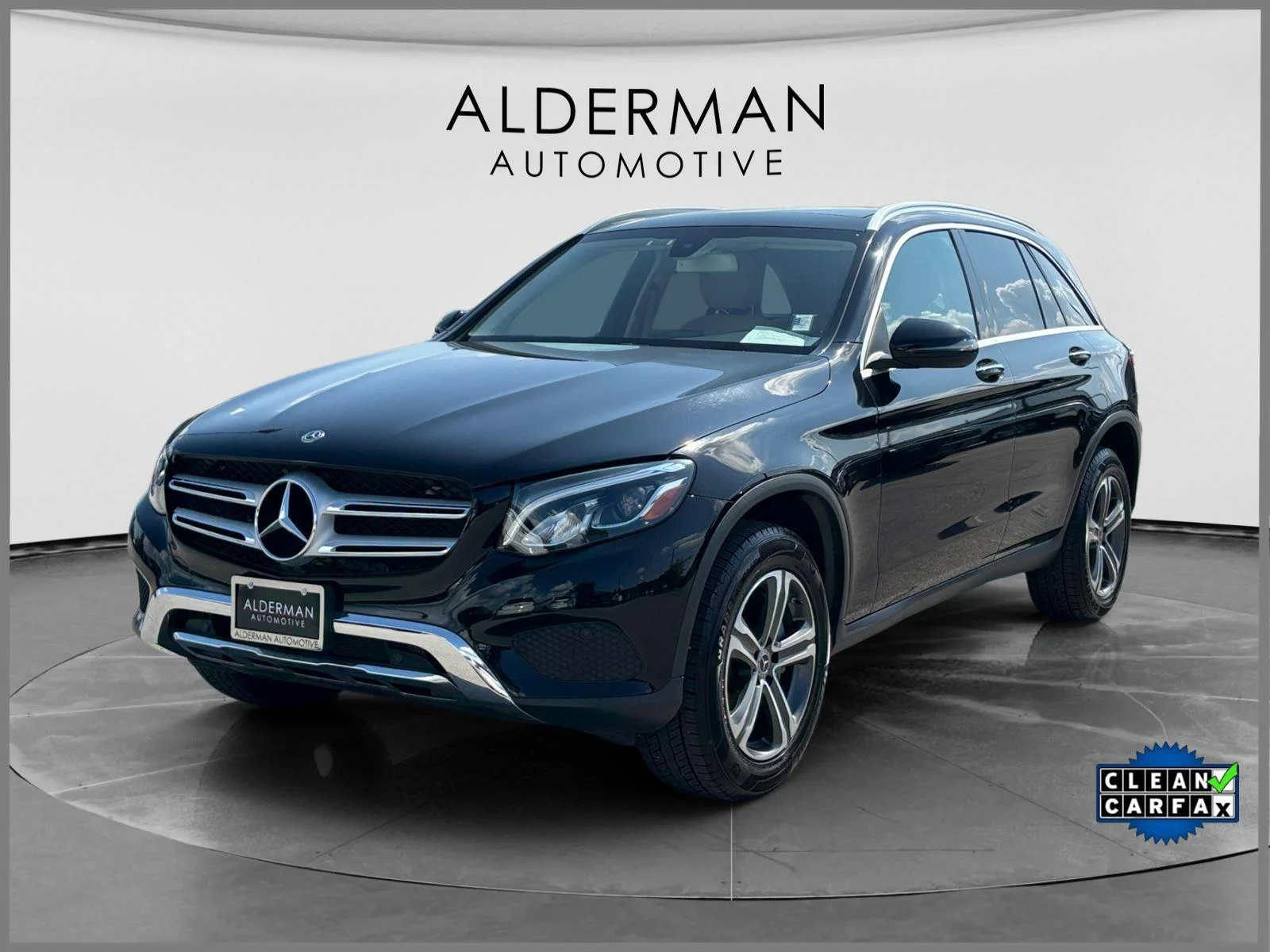 Used 2019 Black Mercedes-Benz GLC 300 image 1