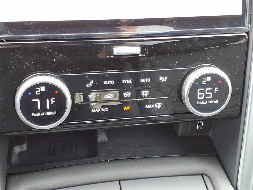 2026 Land Rover Discovery Gemini Edition - Photo 18