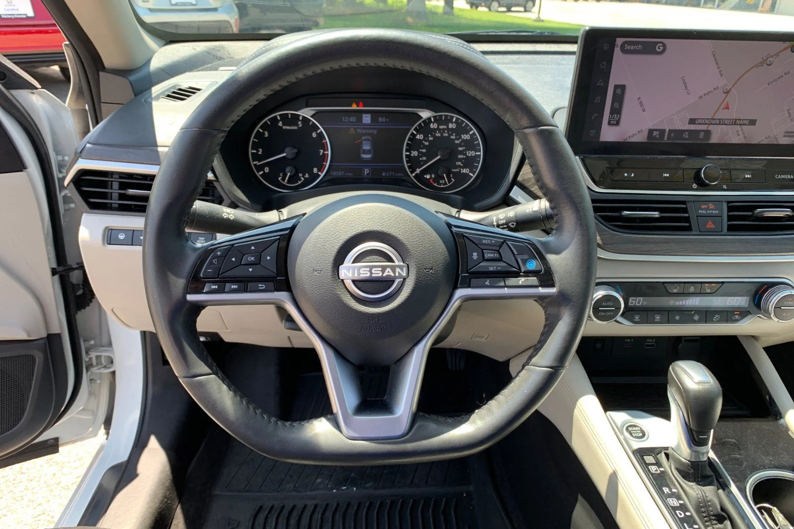 Used 2024 White Nissan 2.5 SL image 27