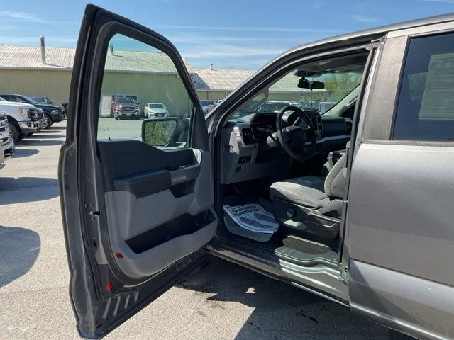 Used 2022 Gray Ford XLT image 31