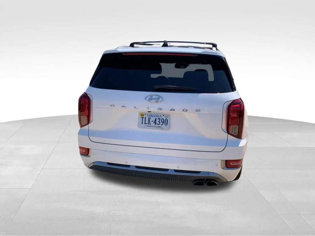 Used 2022 White Hyundai Calligraphy image 17