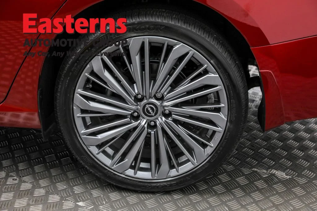 Used 2023 Red Nissan 2.5 SL image 32