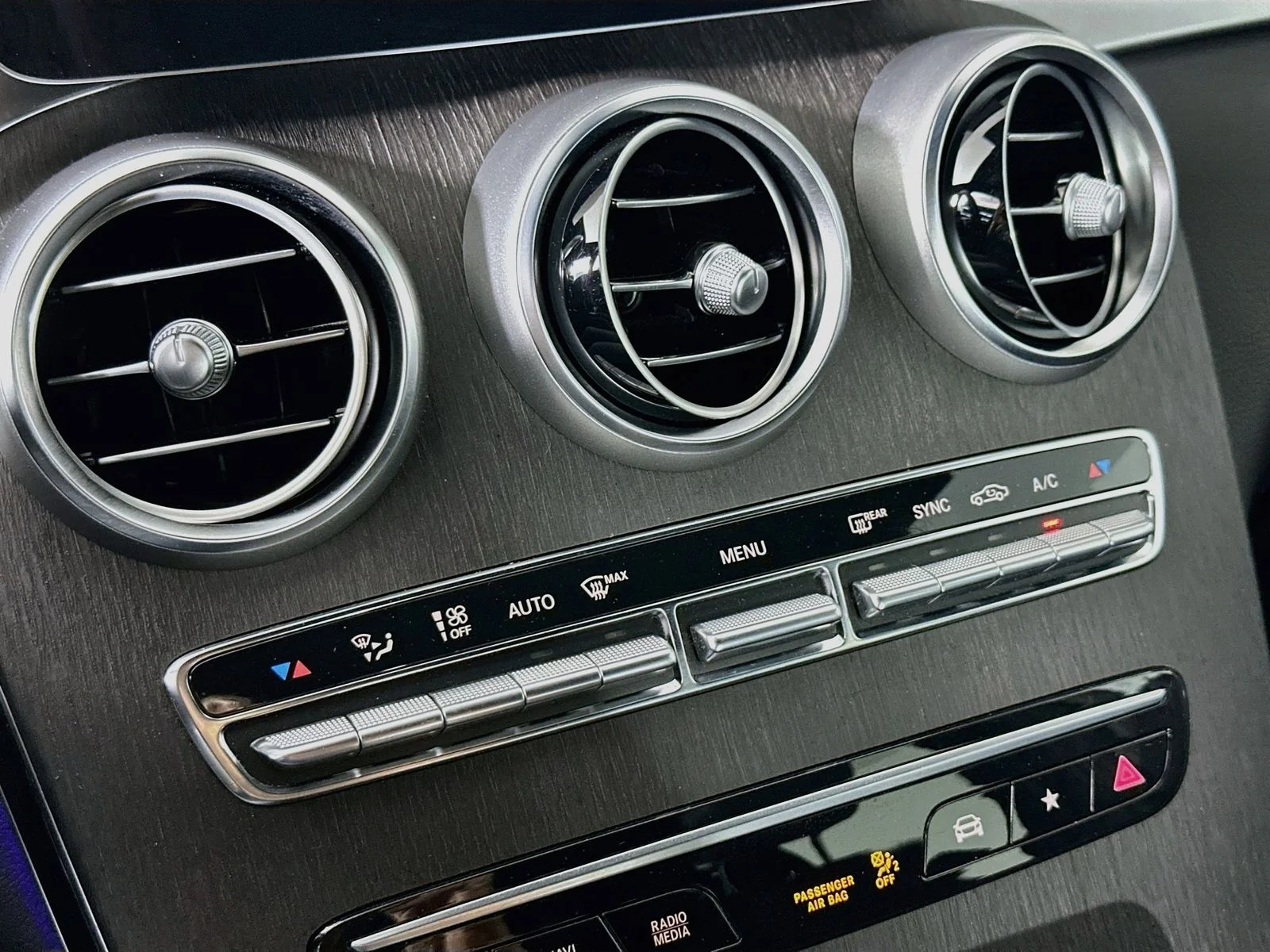 Used 2022 Black Mercedes-Benz GLC 300 image 15