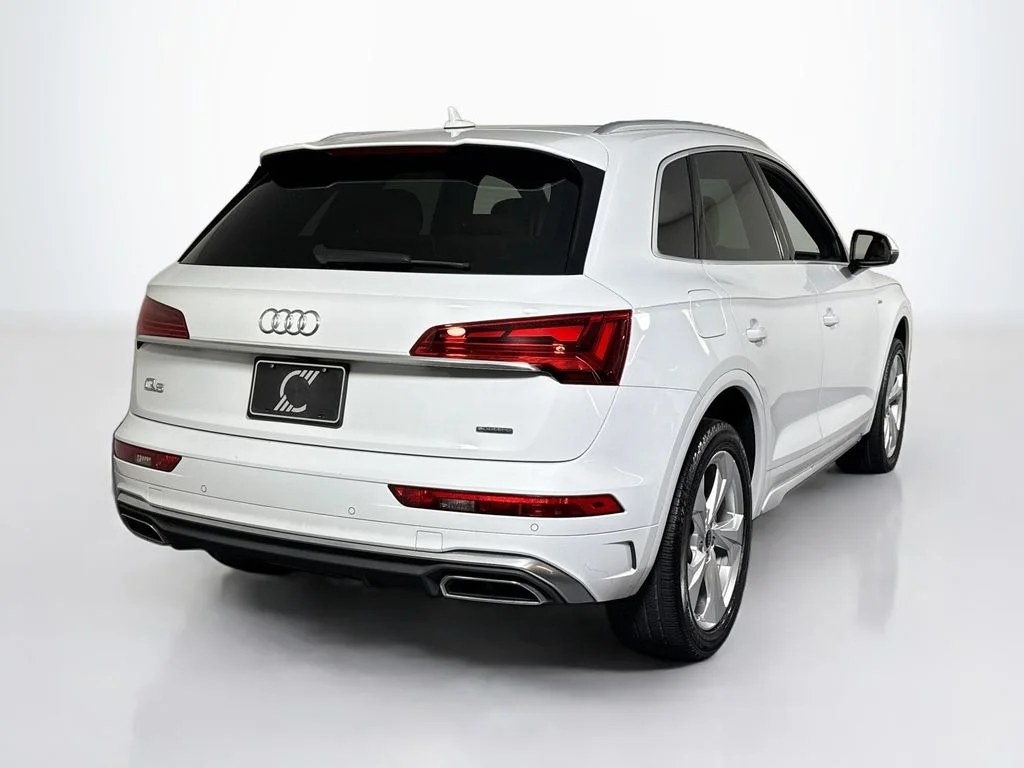 Used 2024 Glacier White Audi 45 S line Premium image 5