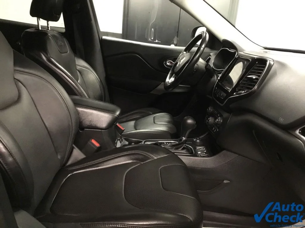 Used 2019 Blue Jeep Limited image 35