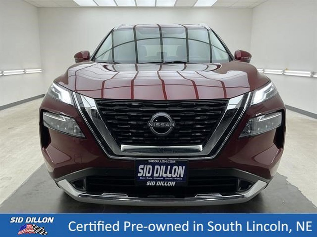 Used 2023 Scarlet Ember Tintcoat Nissan Platinum image 2