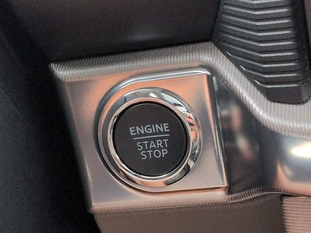 New 2026 Star White Metallic Tri-Coat Ford Platinum® image 29