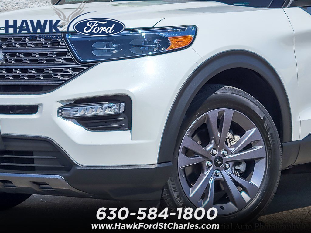 Certified Used 2023 White Metallic Ford XLT image 3