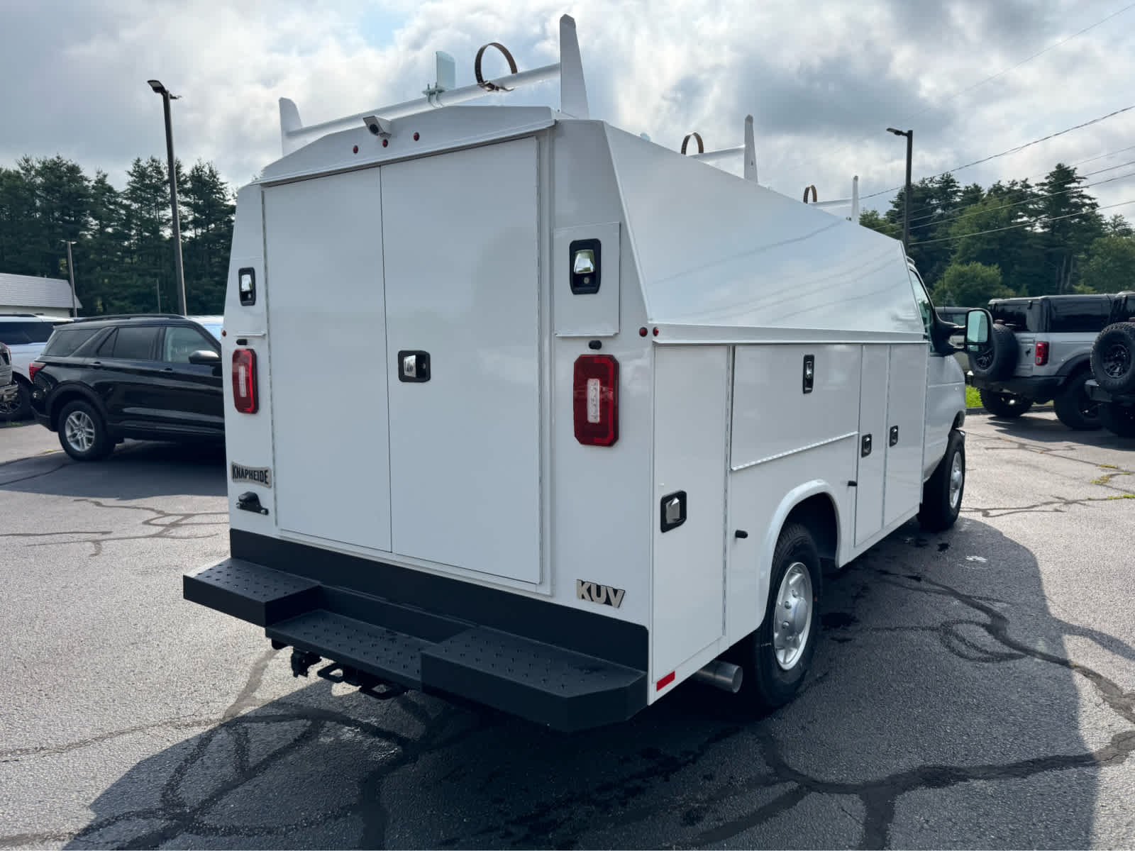 New 2027 Oxford White Ford  image 7