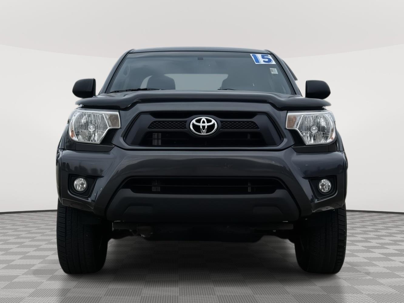 Used 2015 Toyota Tacoma Base with VIN 3TMLU4EN0FM166277 for sale in Kansas City