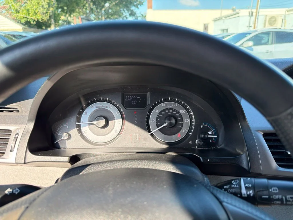 Used 2013 Gray Honda LX image 25