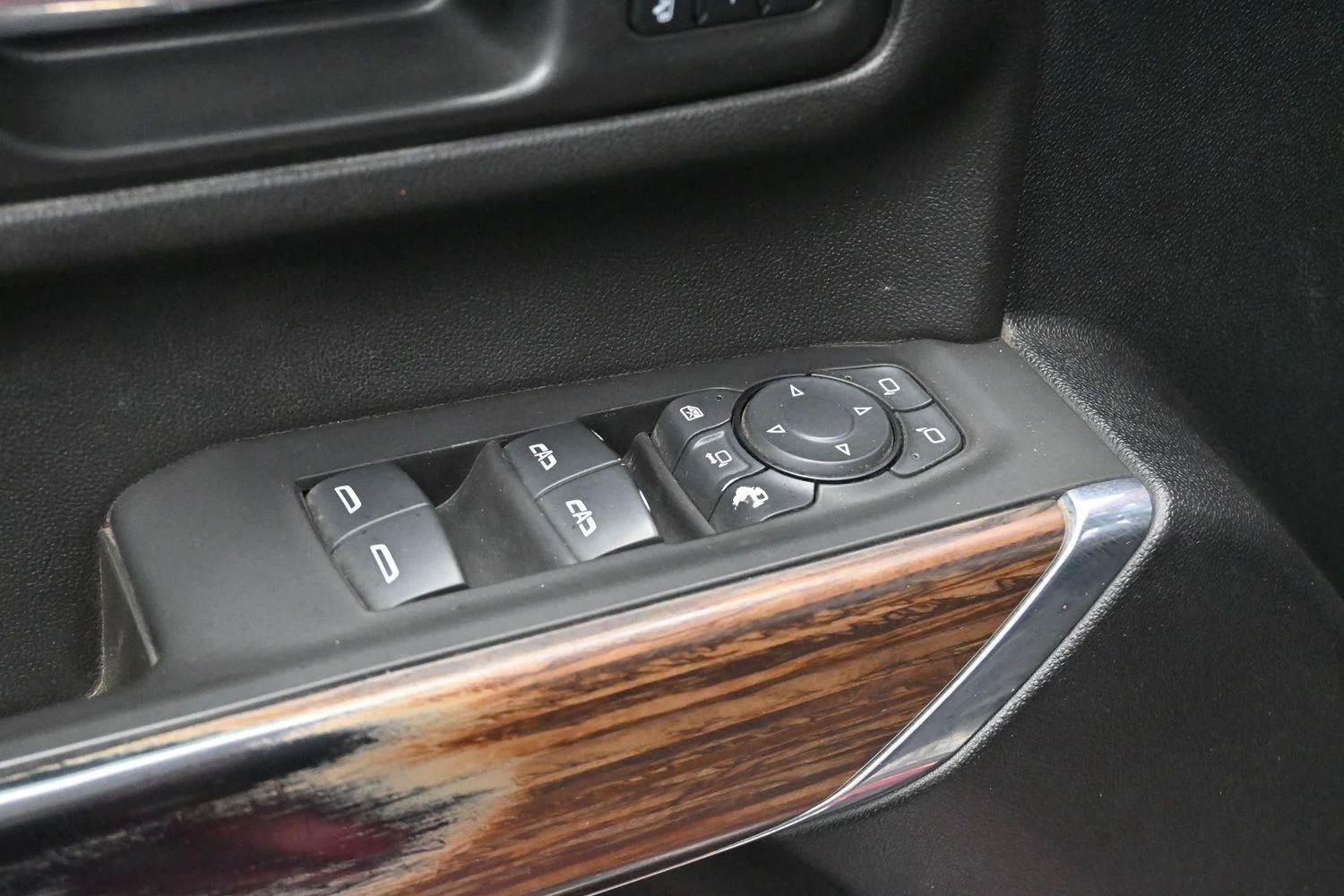 Used 2021 Cherry Red Tintcoat Chevrolet High Country image 11