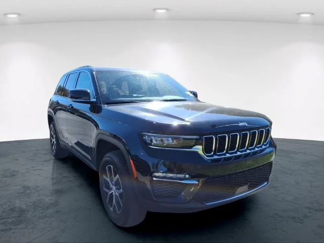 Used 2025 Black Jeep Limited image 9