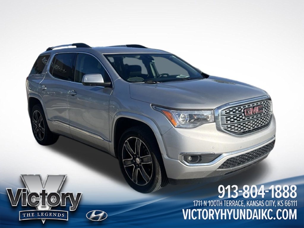 Used 2017 Silver GMC Denali image 3