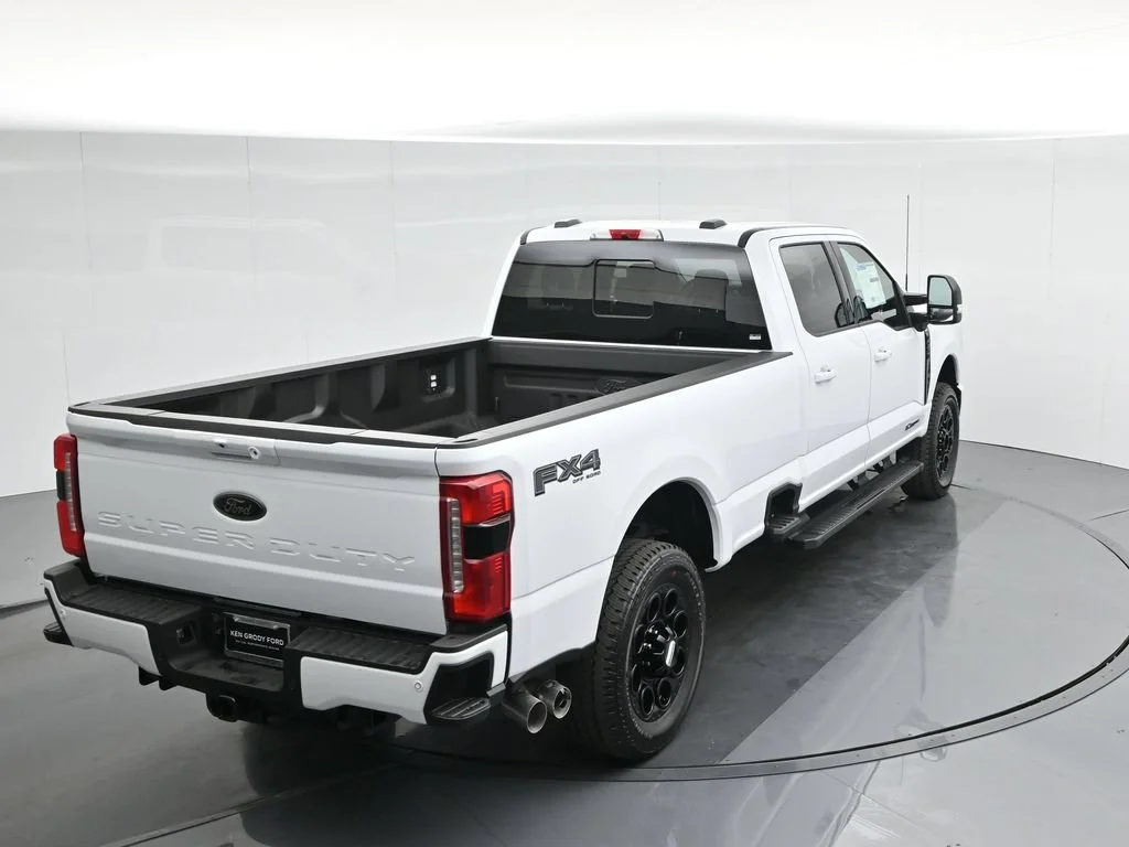New 2026 Oxford White Ford Lariat image 38