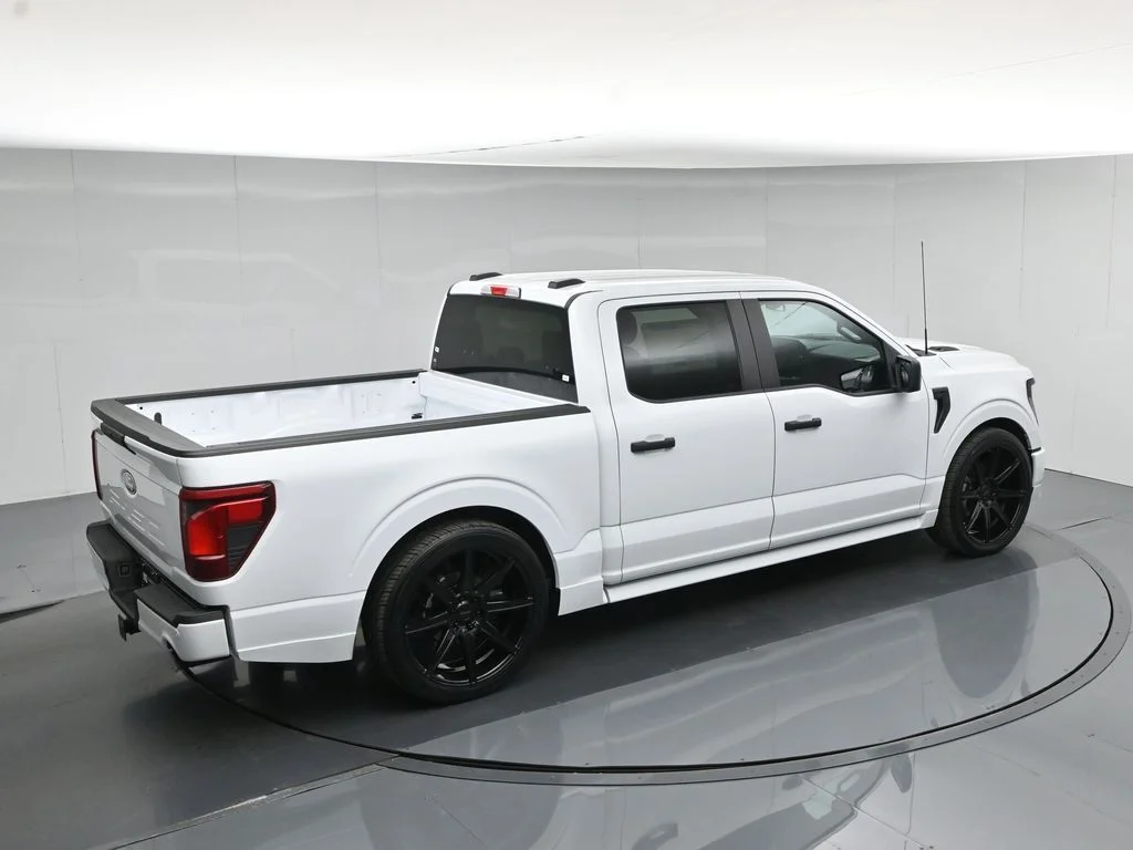 New 2026 Oxford White Ford STX image 38