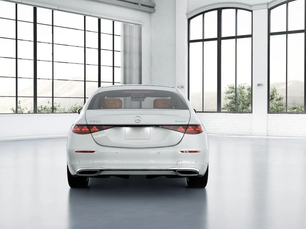 New 2027 White Mercedes-Benz S 580 image 25