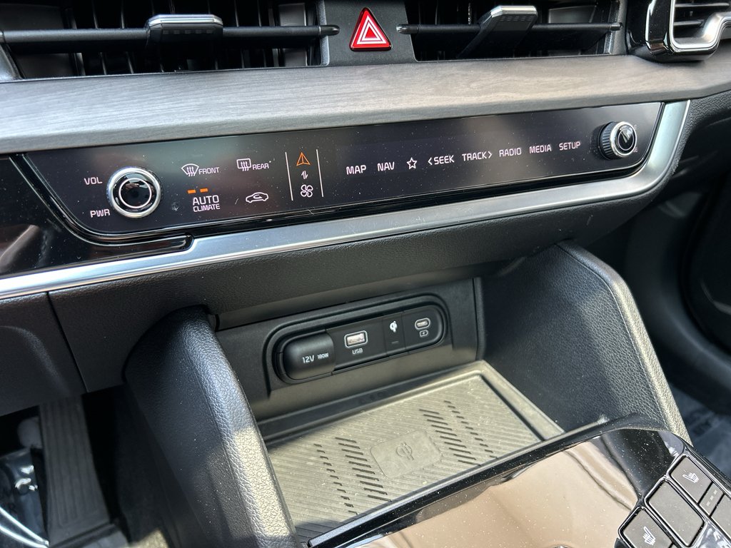 Certified Used 2024 Glacial White Pearl Kia X-Line image 24