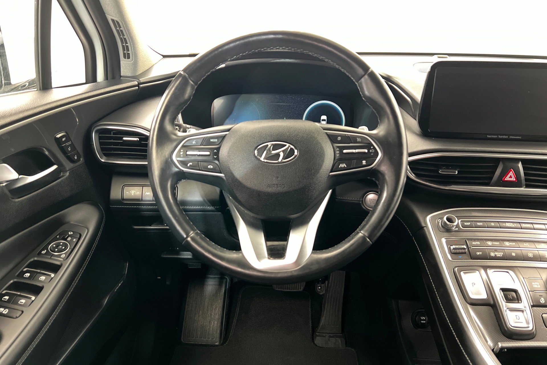 Used 2022 Quartz White Hyundai Limited image 13