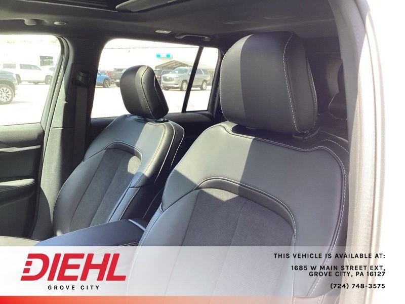 Used 2026 White/off-white Jeep Laredo Altitude image 19