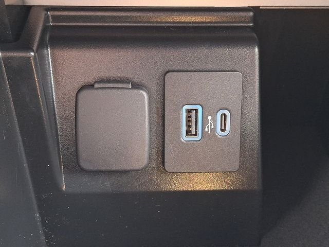 Used 2023 Gray Ford XLT image 24