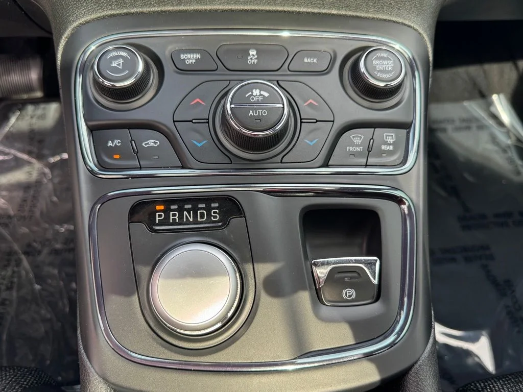 Used 2016 Red Chrysler S image 26