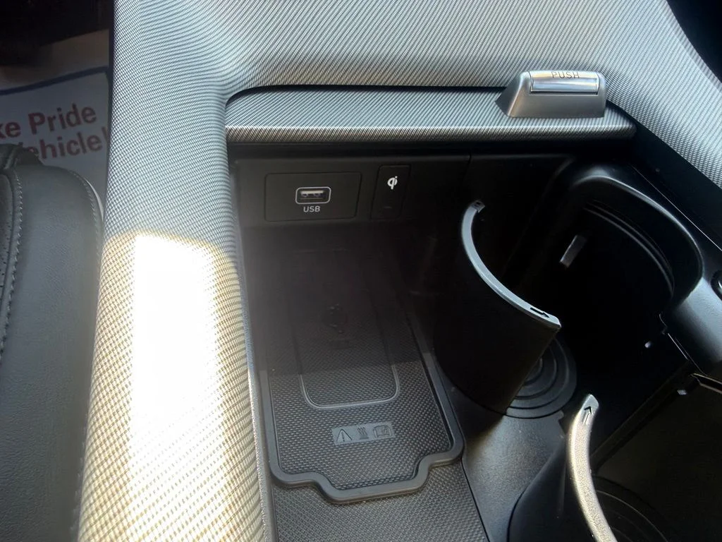 Certified Used 2025 Silver Hyundai SEL image 26