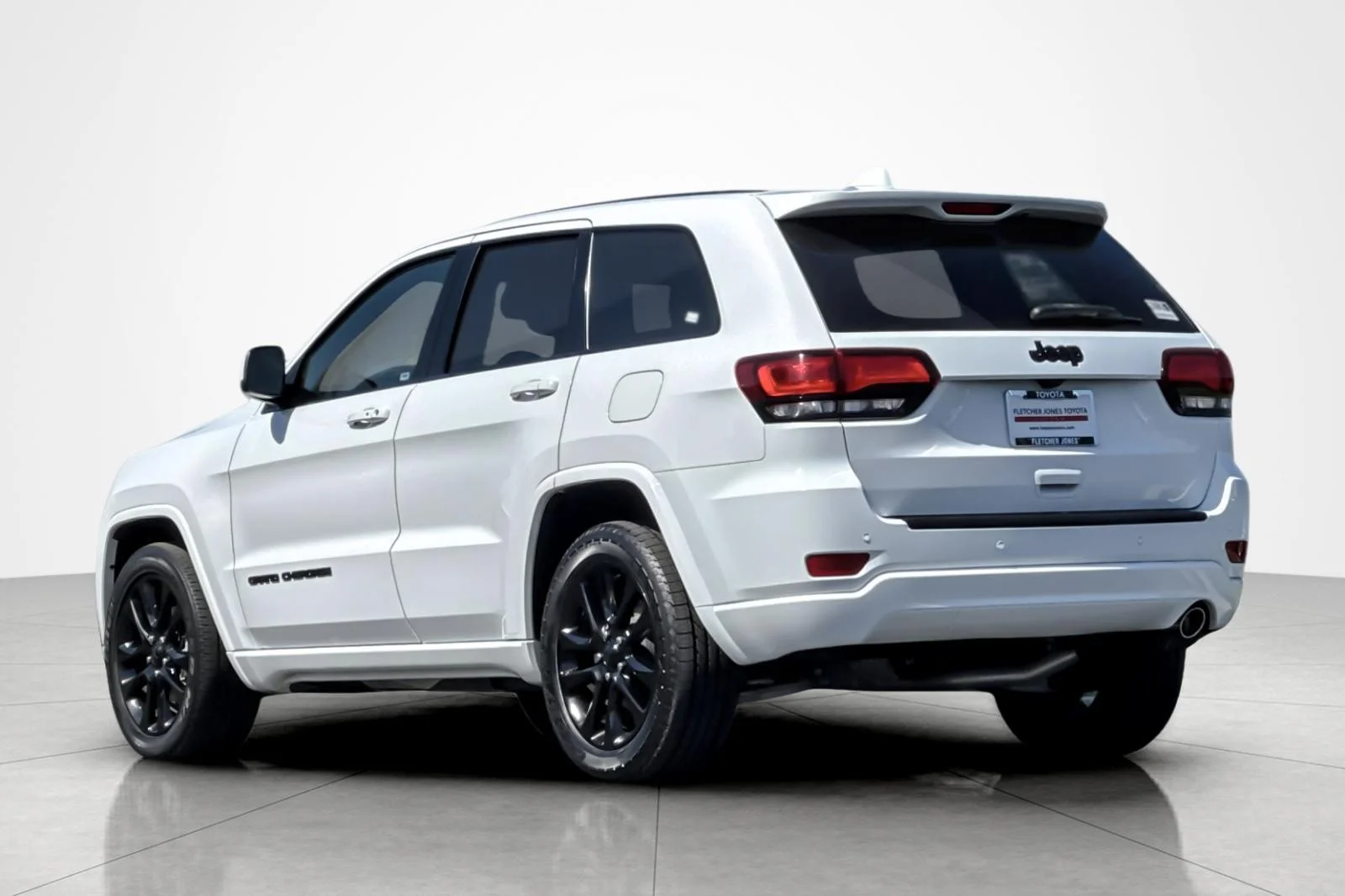 Used 2020 WHITE Jeep Altitude image 3
