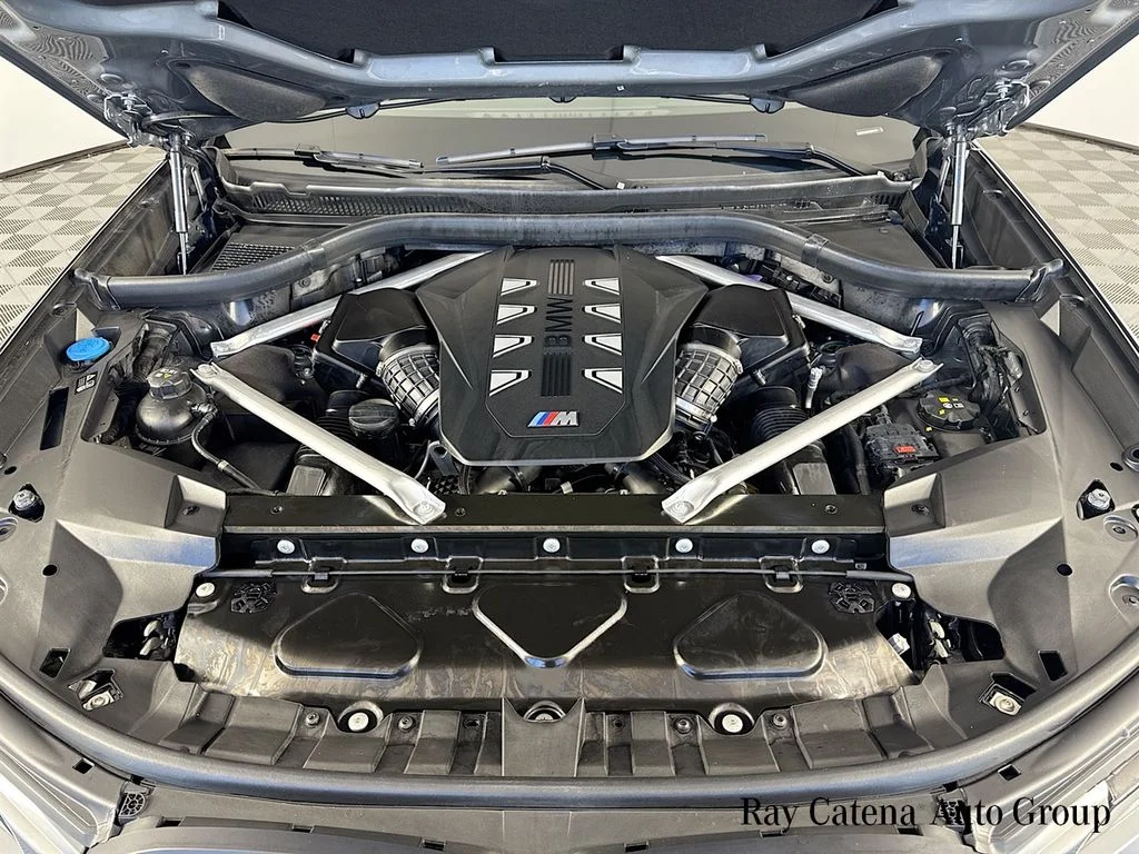 Used 2024 Gray BMW M60i image 33