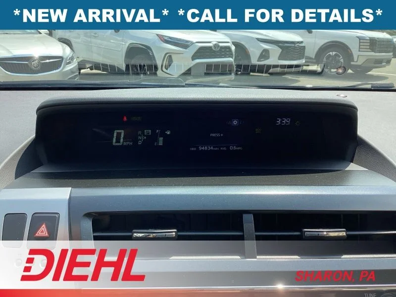 Used 2017  Toyota Four image 25