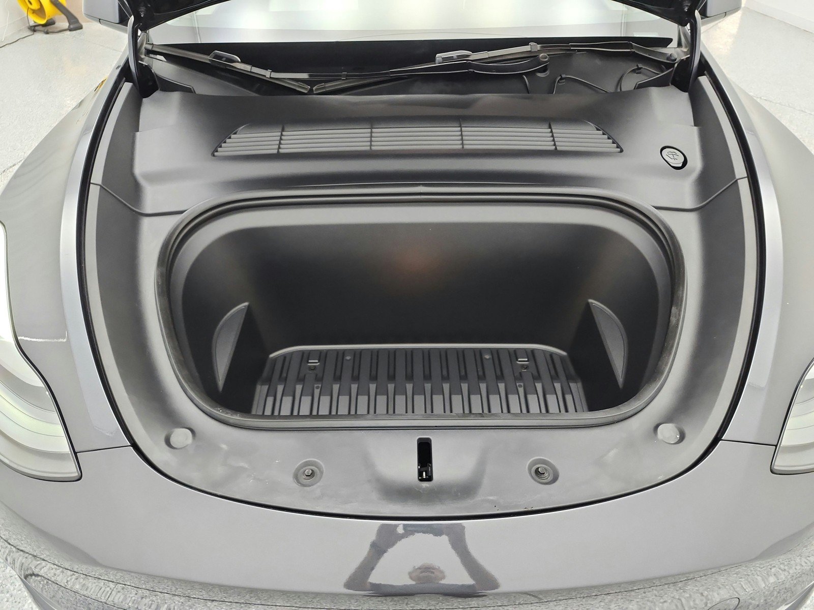 Used 2024 Stealth Grey Tesla Long Range image 15